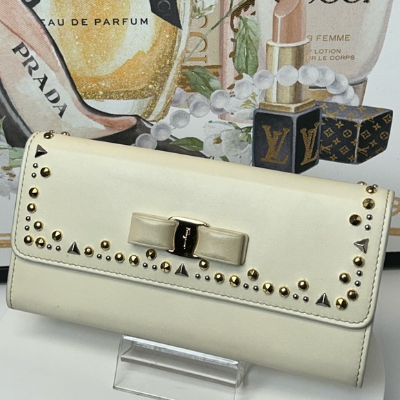 Salvatore Ferragamo Studded Bow Leather Continental Wallet 🤩 - Picture 8 of 17